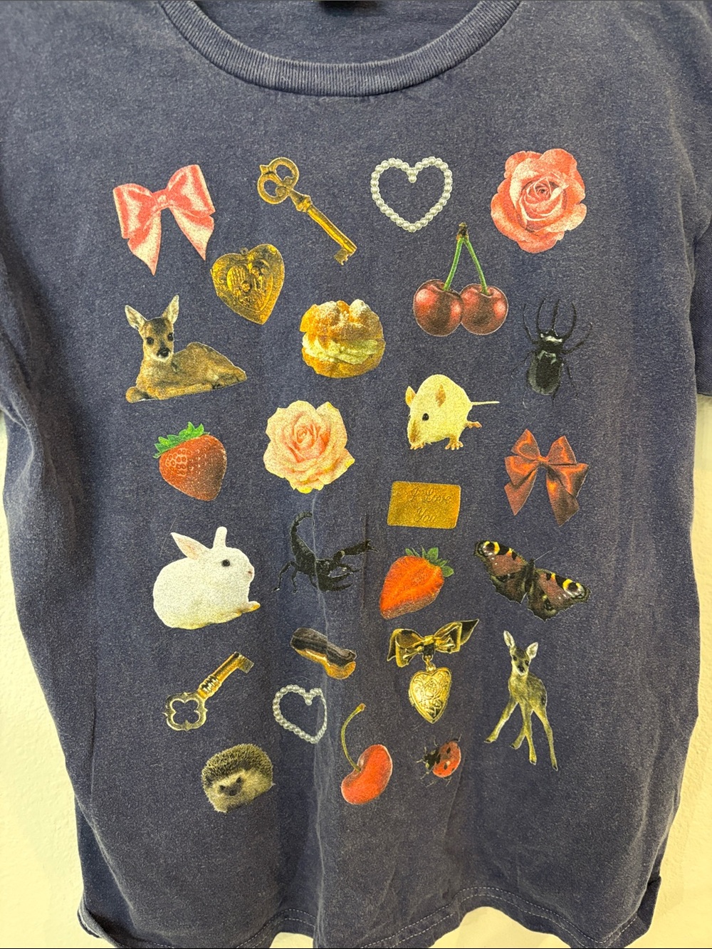 Urban Outfitters "A Few Fav Things" graphic baby tee Size M - Picture 3 of 4